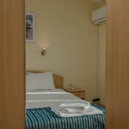 семеен бриз Hotel 3*